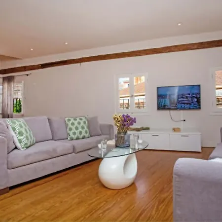 아파트 Guilford Loft *